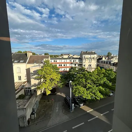 Neuf Au Coeur De - 402 * Reims