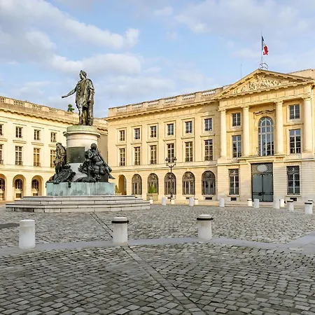 Neuf Au Coeur De - 402 Reims